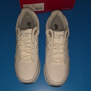 New Balance Men's White Sneakers Size: 15W